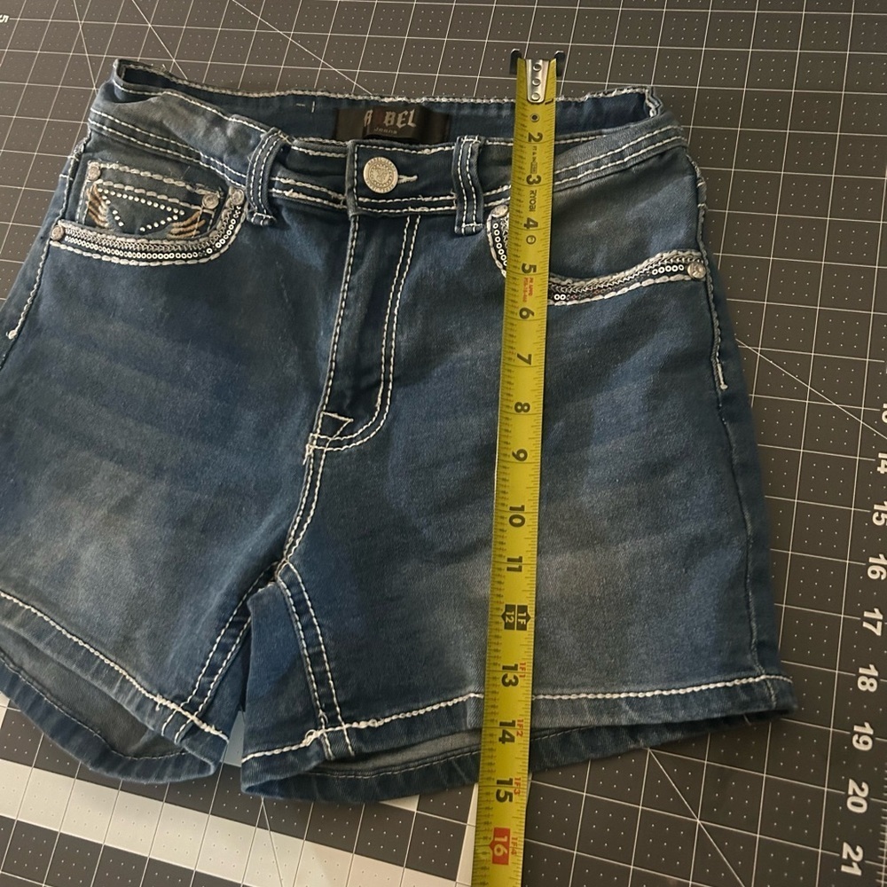 BKE Indigo Jean Shorts with Contrast Stitching - Picture 2 of 7